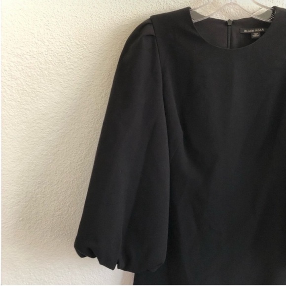 Black Halo Holden Sheath Dress - Picture 4 of 8